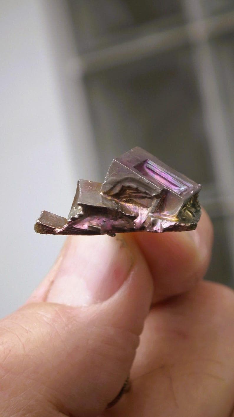 Bismuth pendant with silverplated bail