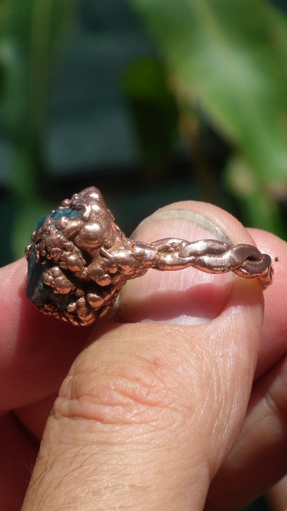 Blue apatite ring / Electroformed copper / Raw blue apatite