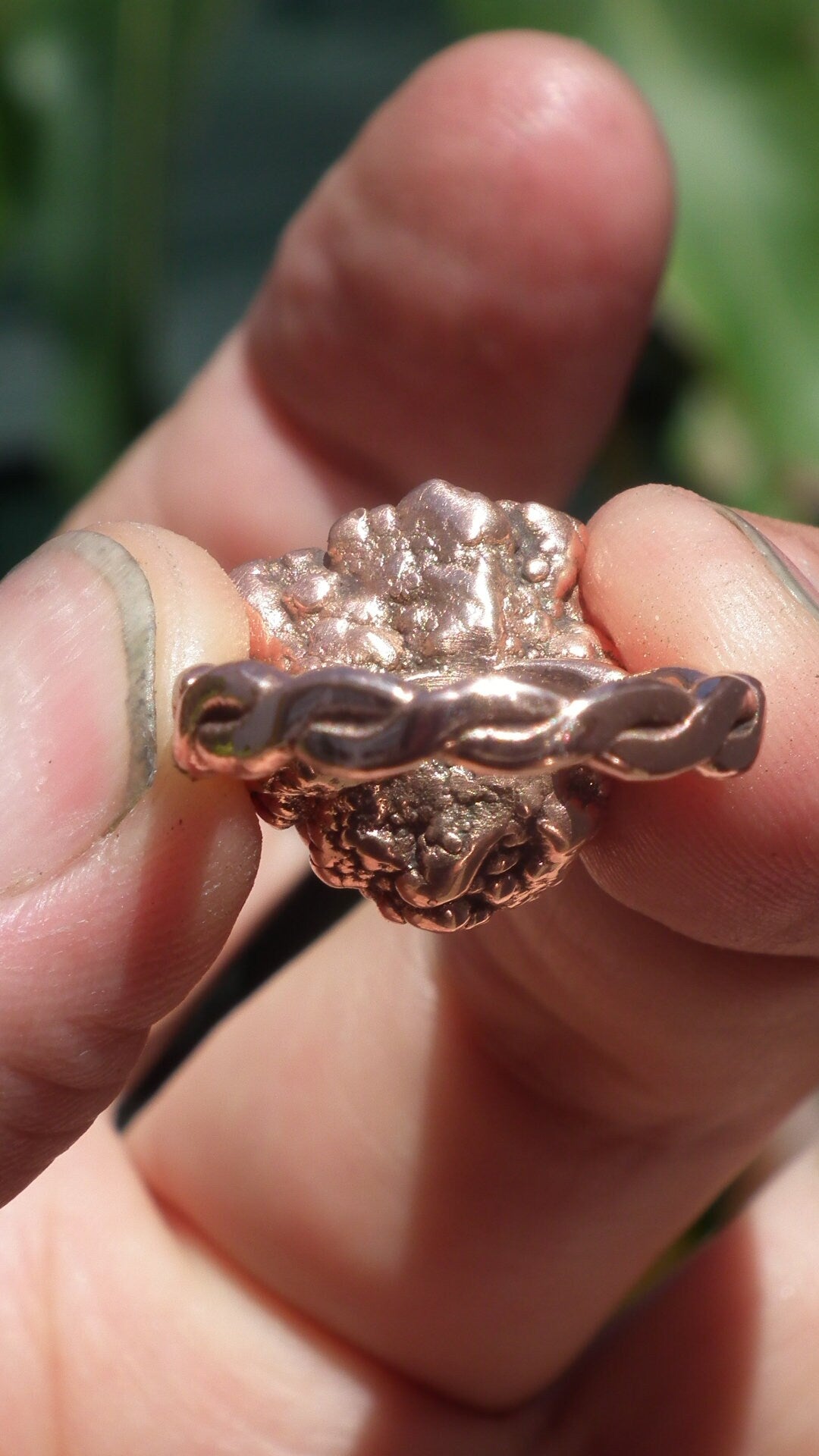 Blue apatite ring / Electroformed copper / Raw blue apatite