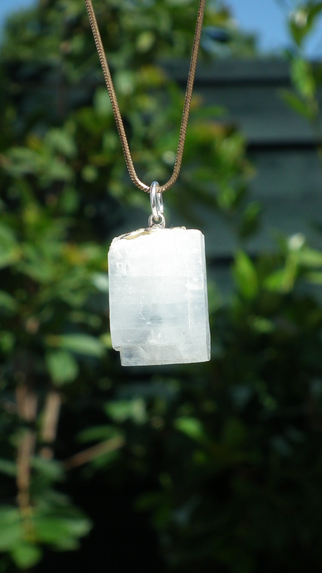 Apophyllite pendant / Raw apophyllite