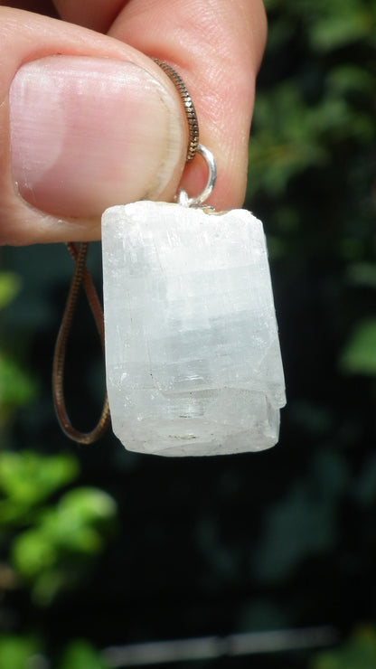 Apophyllite pendant / Raw apophyllite