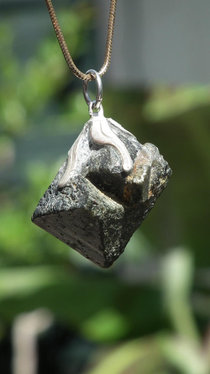 Raw epidote necklace / Epidote quartz