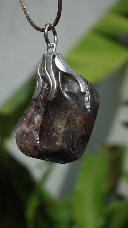 Super 7 pendant with silverplated bail