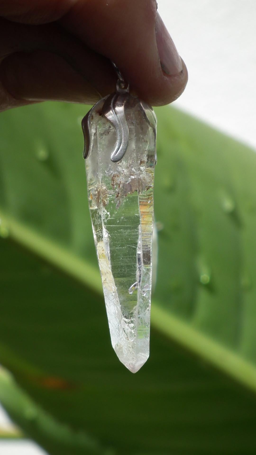 Uv reactive crystal pendant // Petroleum quartz // Terminated quartz