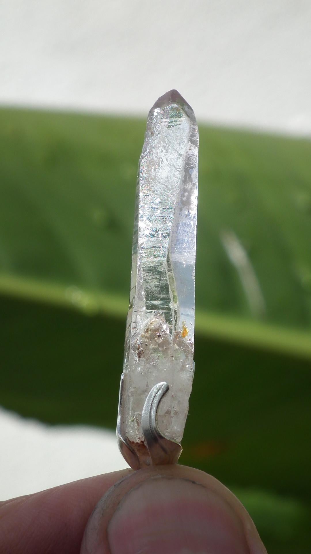 Uv reactive crystal pendant // Petroleum quartz // Terminated quartz