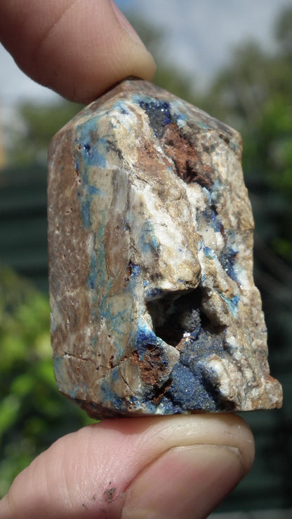 Azurite crystal // Azurite point // azurite tower