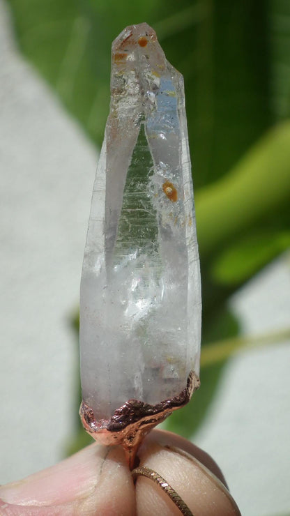 Uv reactive crystal pendant // Petroleum quartz // Terminated quartz