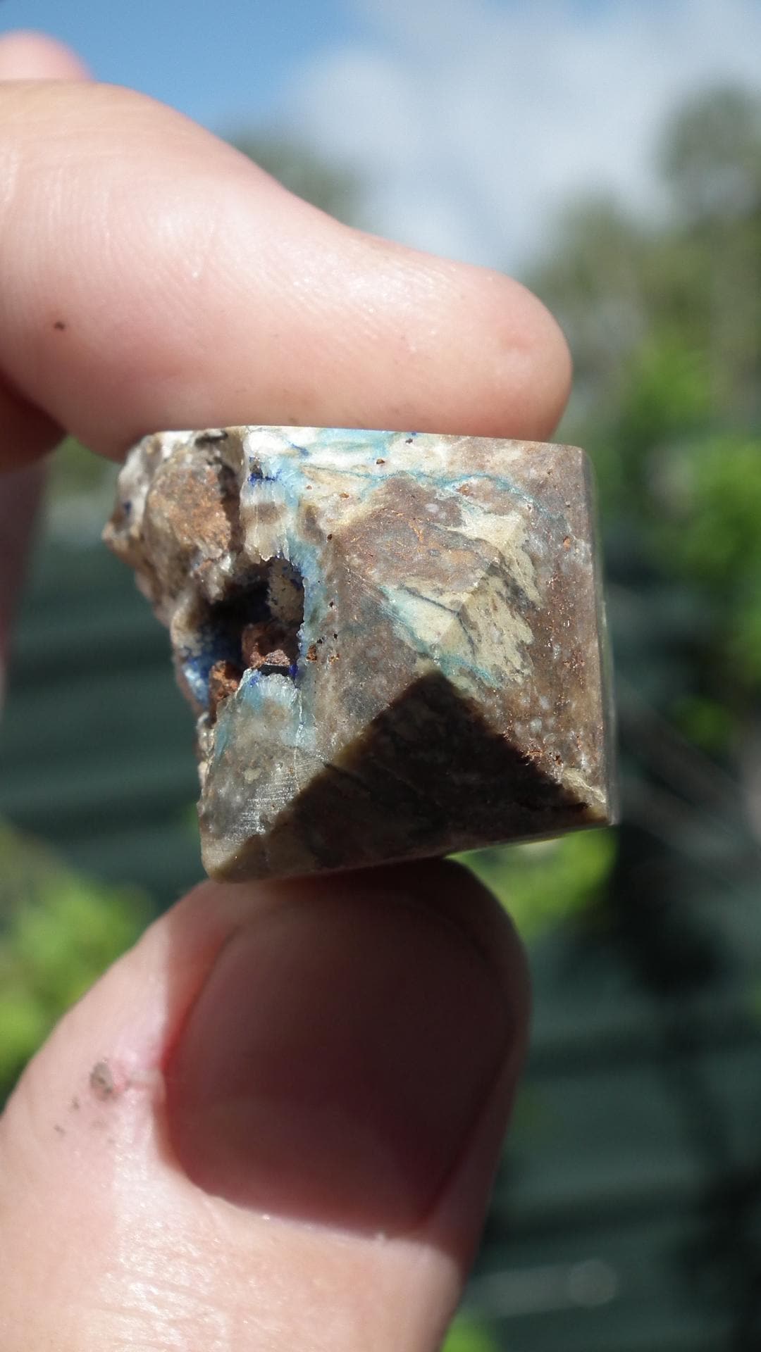 Azurite crystal // Azurite point // azurite tower