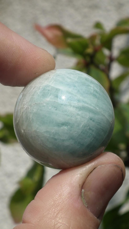 Auamarine sphere // Crystal sphere