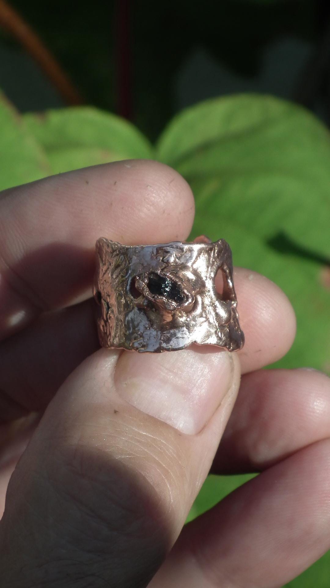 Raw moldavite ring / Bronze ring