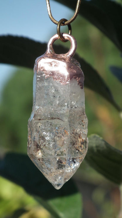 Hanger met uv-reactief kristal // Petroleumkwarts // Geëindigd kwarts