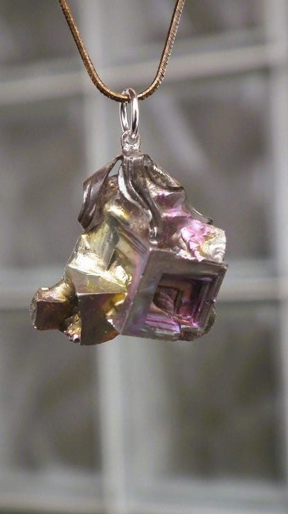 Bismuth pendant with silverplated bail