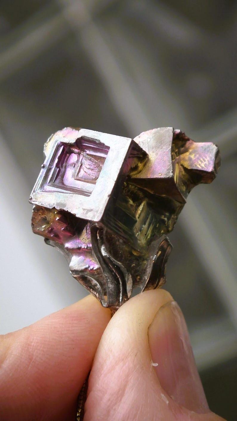 Bismuth pendant with silverplated bail