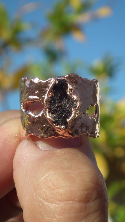 Raw garnet ring / Bronze ring