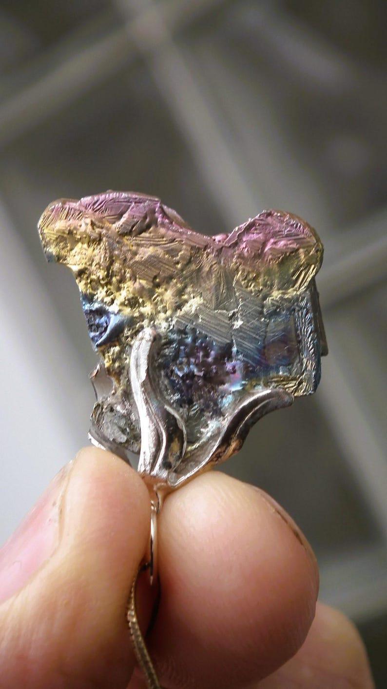 Bismuth pendant with silverplated bail