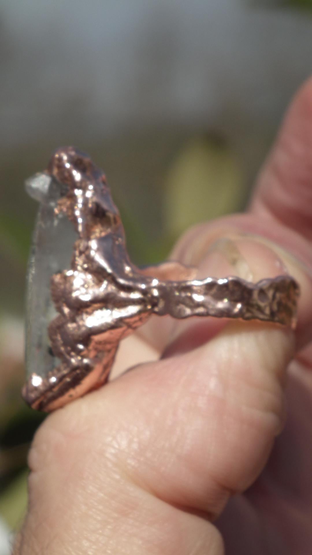 Enhydrokristalring // Uv-reactief kristal // Gouden enhydro // Elektrogevormd koper