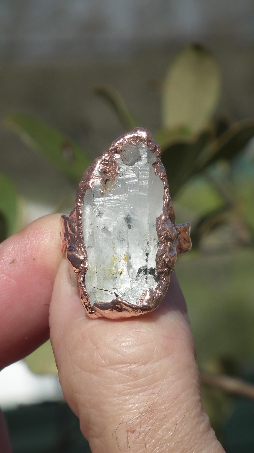 Enhydrokristalring // Uv-reactief kristal // Gouden enhydro // Elektrogevormd koper