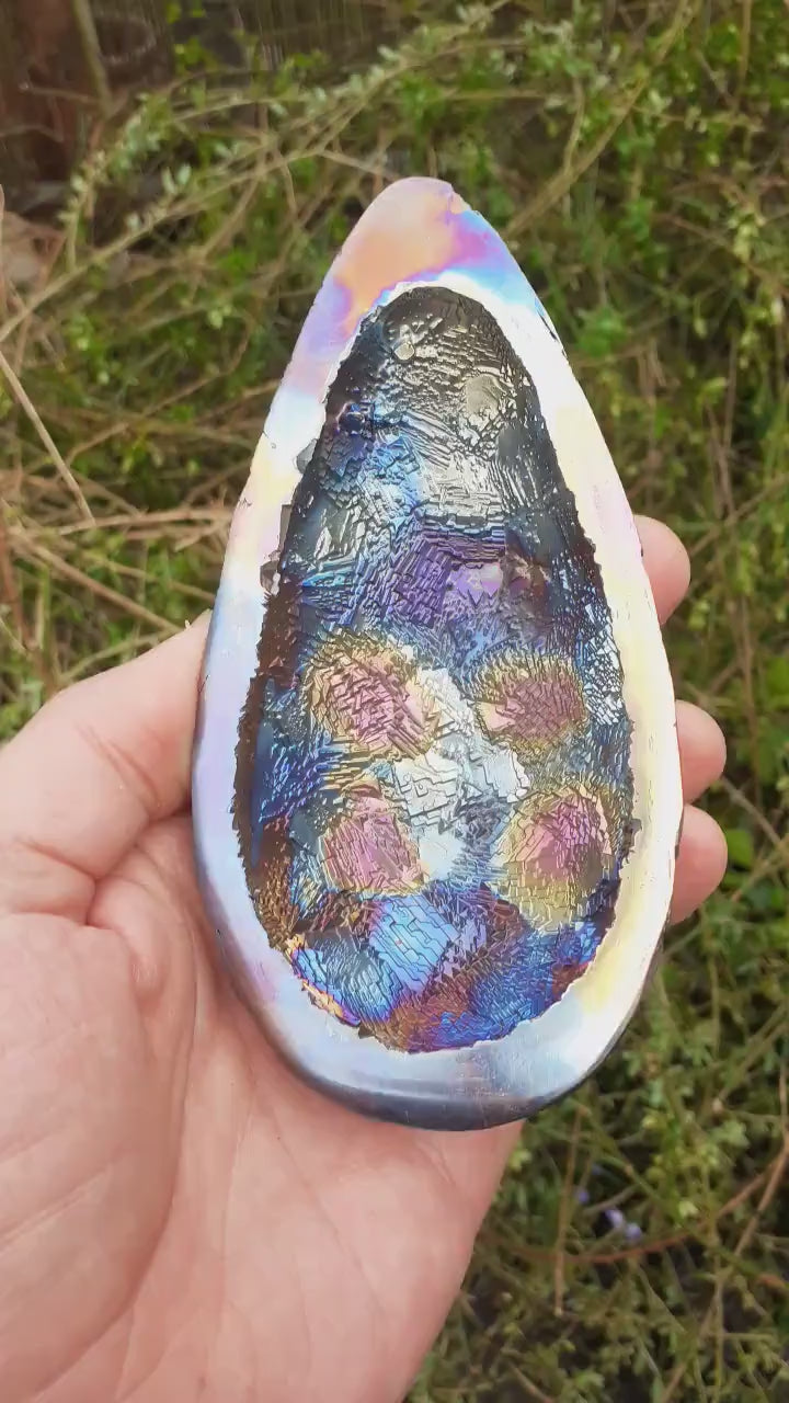 Bismuth Crystal //  Bismuth Dragon Egg