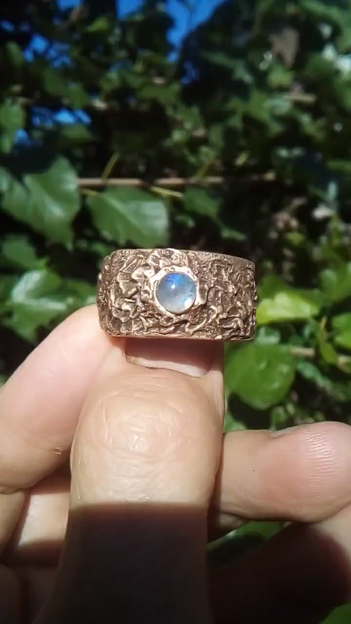 Bronze rainbow moonstone ring