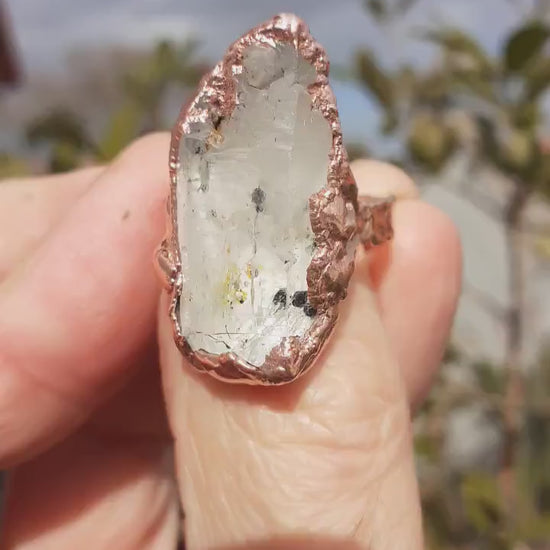 Enhydrokristalring // Uv-reactief kristal // Gouden enhydro // Elektrogevormd koper