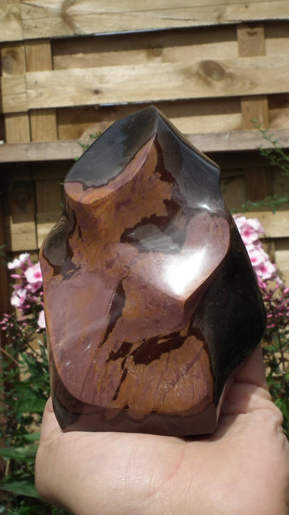 Polychrome jasper flame // Freeform // Sculpture