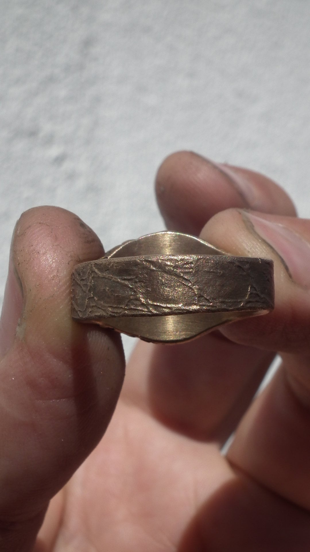 Raw moldavite ring / Bronze ring