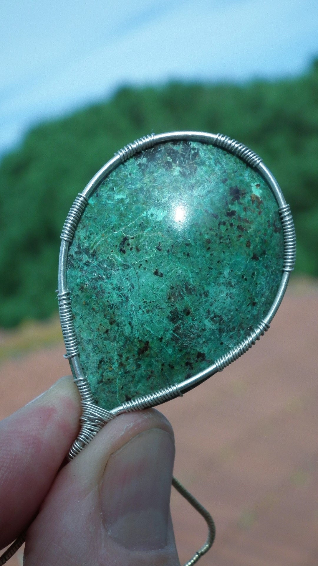 Turquoise necklace in silver wire