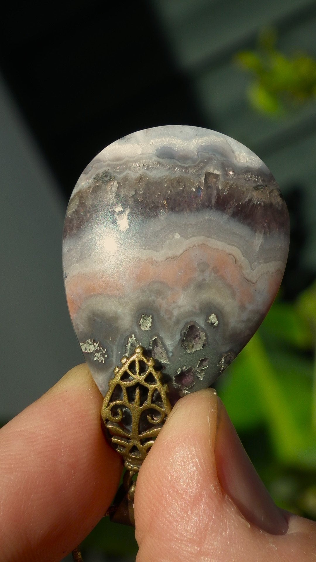 Agate necklace with bronze bail