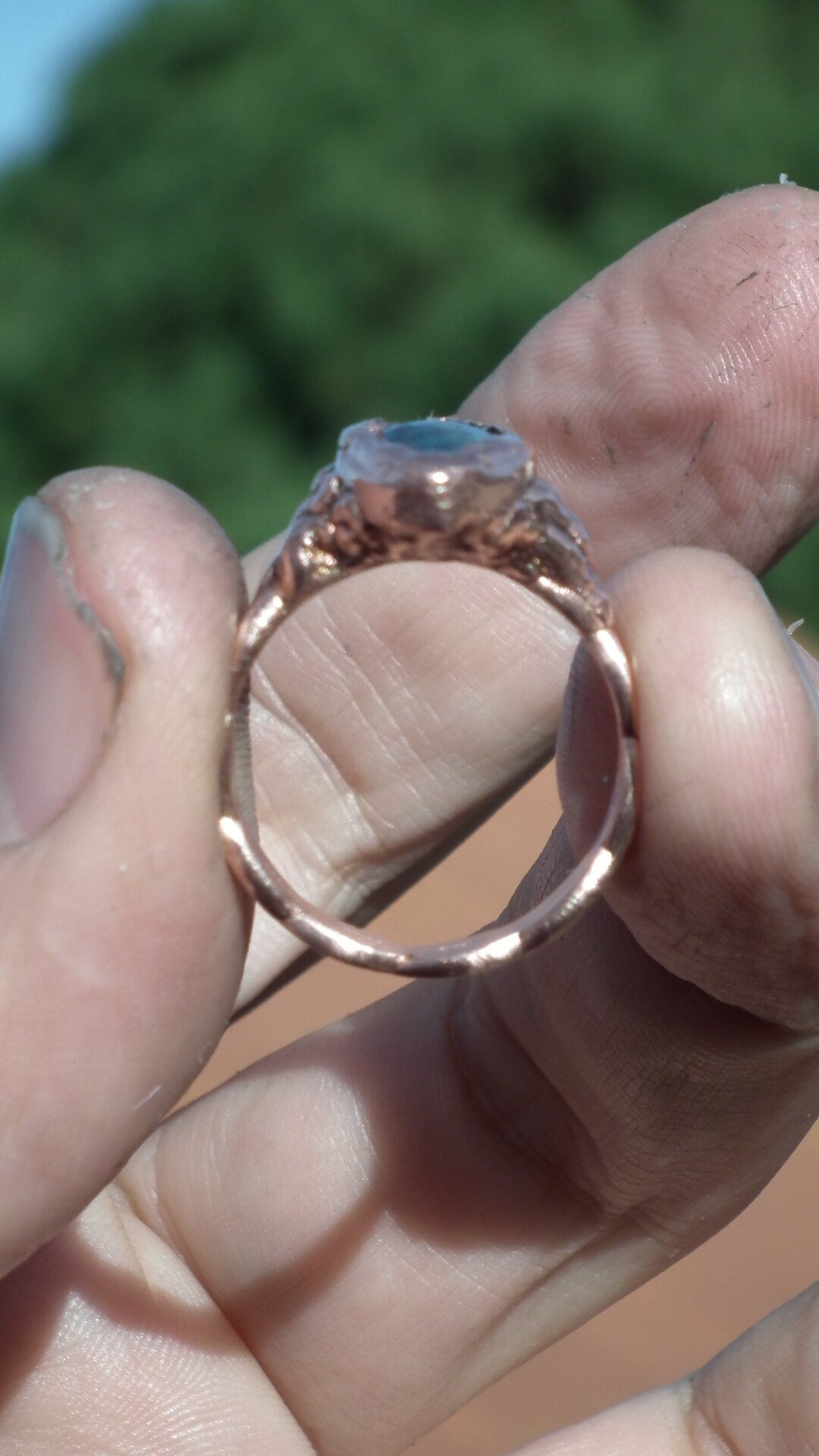 Blue apatite ring / Electroformed copper / Raw blue apatite