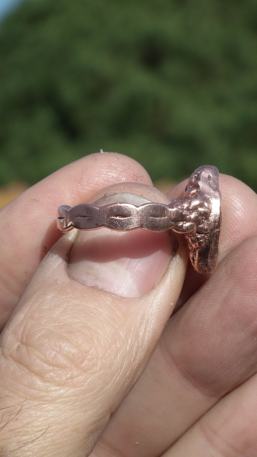 Blue apatite ring / Electroformed copper / Raw blue apatite