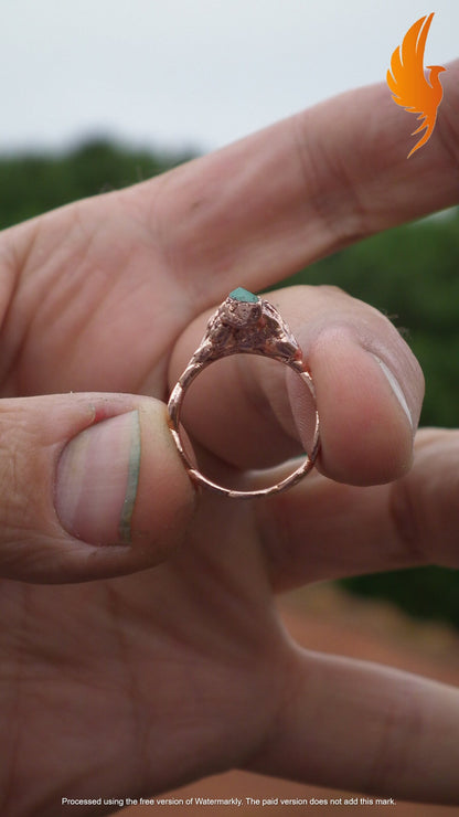 Raw emerald ring // Dainty emerald ring // Copper emerald ring